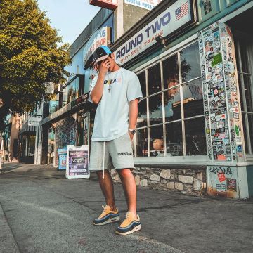 Sneakers Nike Air Max 1/97 VF Sean Wotherspoon views on the account Instagram of Ari Petrou