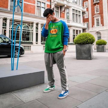 Les sneakers Revenge X Storm Ian Connor Blue portés par Ari Petrou sur son compte Instagram