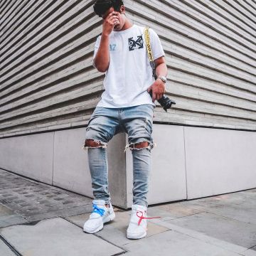 Les sneakers Nike Air Presto "Off White" vues sur le compte Instagram de Ari Petrou