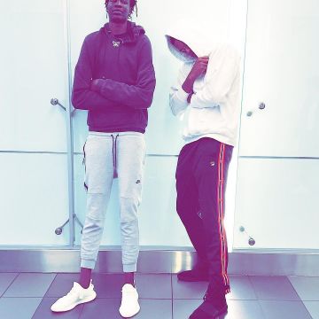 La Adidas Yeezy Boost 350 V2 "crema" de Shareef O'Neal en su cuenta de Instagram