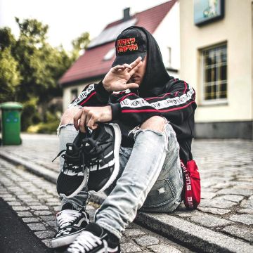 sneakers black and white Adidas Ultraboost Undftd "undefeated" of the influencer Niklas Woyt on his Instagram (@ezcape)