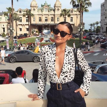 Le chemisier ASOS de @chloebbbb (Chloé Bleinc) sur Instagram