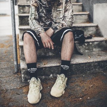 Sneakers beige Adidas Yeezy 500 'Super Moon Yellow' Niklas Woyt on his Instagram (@ezcape)