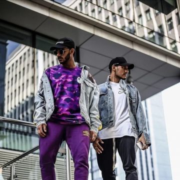le tshirt Bape violet camouflage vu sur le compte Instagram de FitRotation