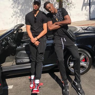 sneakers nike Air Jordan x Off White Nike AJ I 1 Virgil Abloh The 10 Ten red-and-white views on the account Instagram of JAYSON TATUM