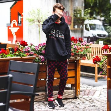 Las zapatillas negras Balenciaga Trainers Speed del influencer Max "munich_style" en su Instagram