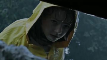 The waxed yellow worn by Georgie Denbrough (Jackson Robert Scott) in It