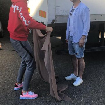 La paire de Adidas Deeprunner portée par Tarek Boudali sur son compte Instagram