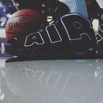 Sneakers Nike Air More Uptempo "2016 Release" worn by Rudy Gay