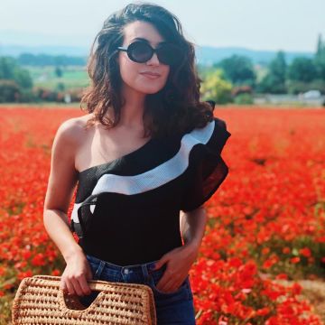 traje de baño usado por adrianne trends visto en su instagram