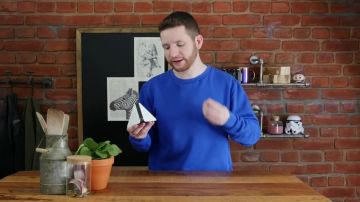 Selection of music Prizm seen in the youtube video of Alexandre Calvez "I'm trying unusual objects !"