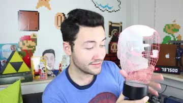 The lamp 3D Iron man in the youtube video top 10 Gifts High Tech for Christmas the Year 2016