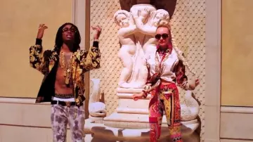 Le boxer Versace porté par Quavo dans le clip Versace des Migos