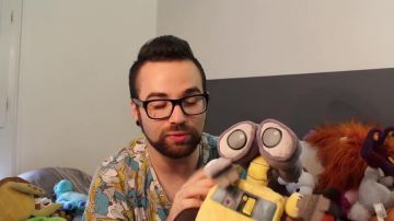 The plush Wall-E in the YouTube video My super collection of plush Wonder Hook