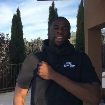 The hoody black Nike short sleeved worn by Draymond Green on his account instagram