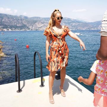 Saffran dress with frills and furbelows worn by Beyoncé on her post Instagram