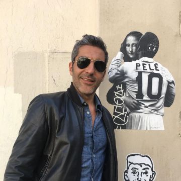 Sunglasses Ray-Ban of Ary Abittan on his account Instagram