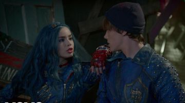 The disguise of Evie (Sofia Carson), the daughter of the Evil Queen in the Descendants 2