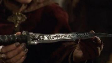 La dague du "ténébreux" aka Rumplestiltskin, aka Le crocodile (Robert Carlyle) dans Once Upon a Time
