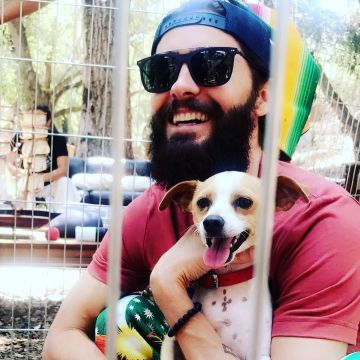 Les lunettes de soleil Carerra 150/​S 3 55 de Jared Leto sur son compte Instagram