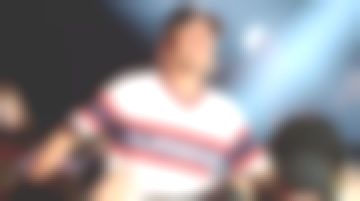 The t-shirt Supreme worn by Nekfeu aux Victoires de la Musique 2016