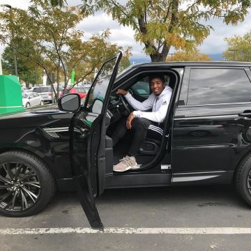 Baskets Adidas Nmd R1 Pk "Lin" porté par Donovan Mitchell sur son instagram compte