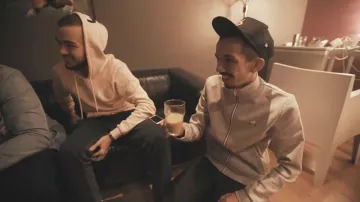 The jacket Le Coq Sportif of Bigflo in the YouTube video WE MADE of THE HIGHEST #3 - drugs and fracture