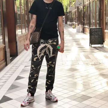 les sneakers Supreme X Nike streak spectrum vues sur le compte Instagram de Sirap