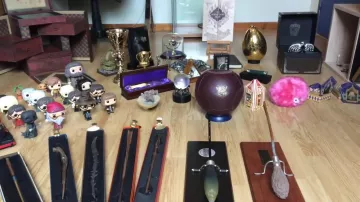 the Wand of a Mangemort in the YouTube video Summary 7 years of Harry Potter collection of Harrypotter9533