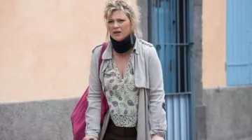 The tunic flower Candice Renoir (Cécile Bois) Candice Renoir S05E02