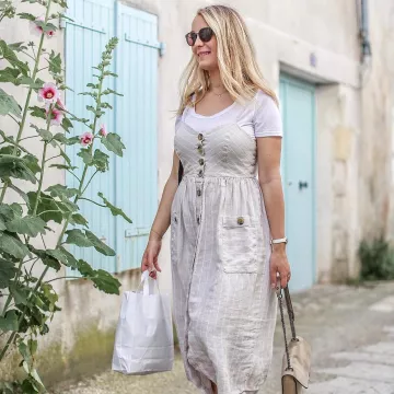 The beautiful dress Mango range by Cathy on the account Instagram @theworldofsisters