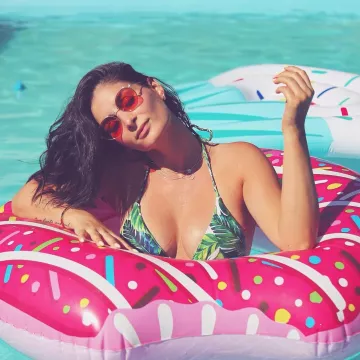 Le maillot de bain tropical Shein vu sur le compte Instagram de Lufy