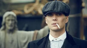 Le béret en tweed porté par Thomas Shelby (Cillian Murphy) dans Peaky Blinders (S01E06)