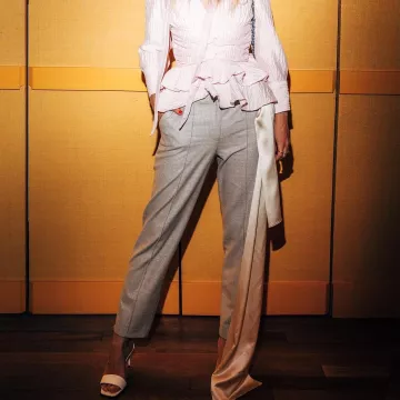 Mules white of Charlotte Groeneveld (@thefashionguitar) on his account Instagram