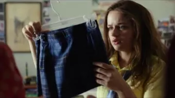 The Mini plaid skirt blue king Shelly Evans aka She (Joey King) in The Kissing Booth