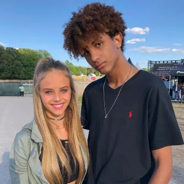 The Polo t-shirt Ralph Lauren black with the black logo, Ralph Lauren red, worn by Rayanlvtt on the account Instagram of Kiara Amato