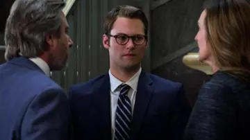 Anteojos de caparazón de tortuga de Bryce Walker (Justin Prentice) en 13 Reasons Why S02E11