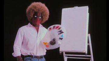 La perruque blonde coupe afro de Wade Wilson, aka Deadpool, aka Voice of Juggernaut (Ryan Reynolds) dans le teaser de Deadpool 2