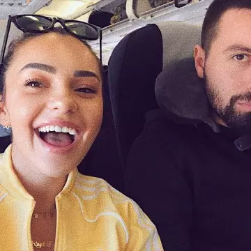 Sunglasses black worn by Kida on his account Instagram