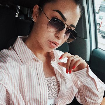 Sunglasses Ray-Ban style aviator of Kida on his account Instagram