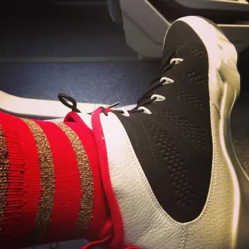 Sneakers Air Jordan 9 Retro "johnny Kilroy" worn by Anthony Davis on his instagram account