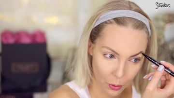 Crayon pour les sourcils de la marque MAC Cosmetics vus sur la vidéo ce que j'ai adoré ... & détesté sur la chaîne youtube de sandrea