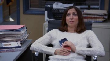 The smartphone Apple iPhone 6Sde the secretary in Brooklyn Nine-Nine