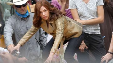 Beige jacket worn by Na­ta­sha Ro­ma­noff (Scar­lett Jo­hans­son) as seen in Cap­tain Ame­rica: Ci­vil War