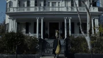 The house in New Orleans, Benjamin Button (Brad Pitt) in The curious case of Benjamin Button