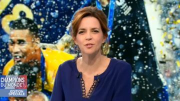El vestido azul de Nathalie Renoux en Le 19:45 por M6 del 15/07/2018