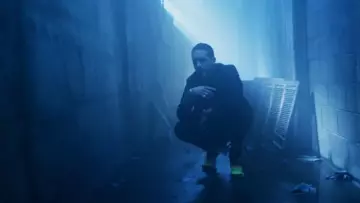 Sneakers Nike Air presto Mid red, and yellow worn by G-Easy in her video clip No limit