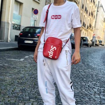 La camiseta Supreme x Louis Vuitton que luce el influencer @air__way en su cuenta de Instagram