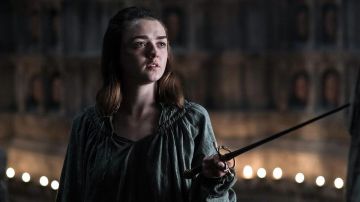 L'épée "Aiguille" aka Needle de Arya Stark (Maisie Williams) dans Game of Thrones S06E08