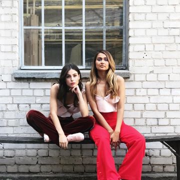 Les chaussures roses Nike Classic Cortez Leather portées par Lena Meyer-Landrut sur son compte Instagram